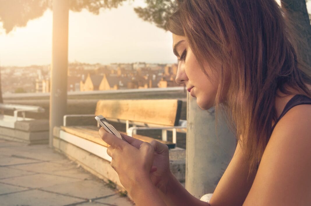 How To Confess To Your Crush Over Text