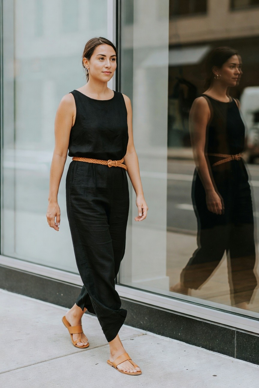 Black Linen Set With A Woven Belt