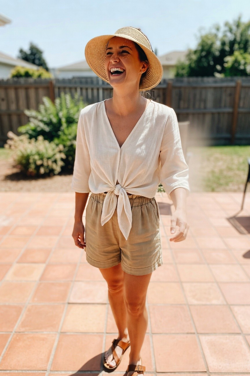 Knotted Blouse With Shorts